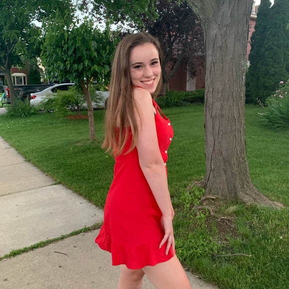 Meet your Posher, Alexandra - Picture 1 of 1